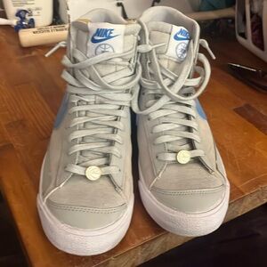 Nike Blazer Mid ‘77 Shoes